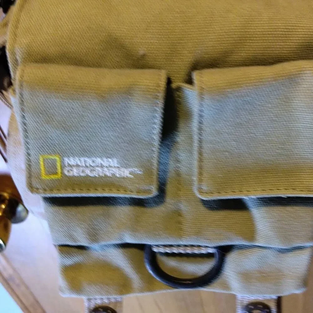 National Geographic NG 2343 Collection Camera Shoulder Bag NWT